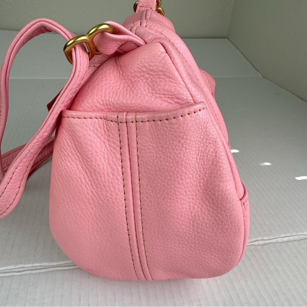 Victoria Leather pink pebble leather teardrop shape crossbody bag - Picture 7 of 14